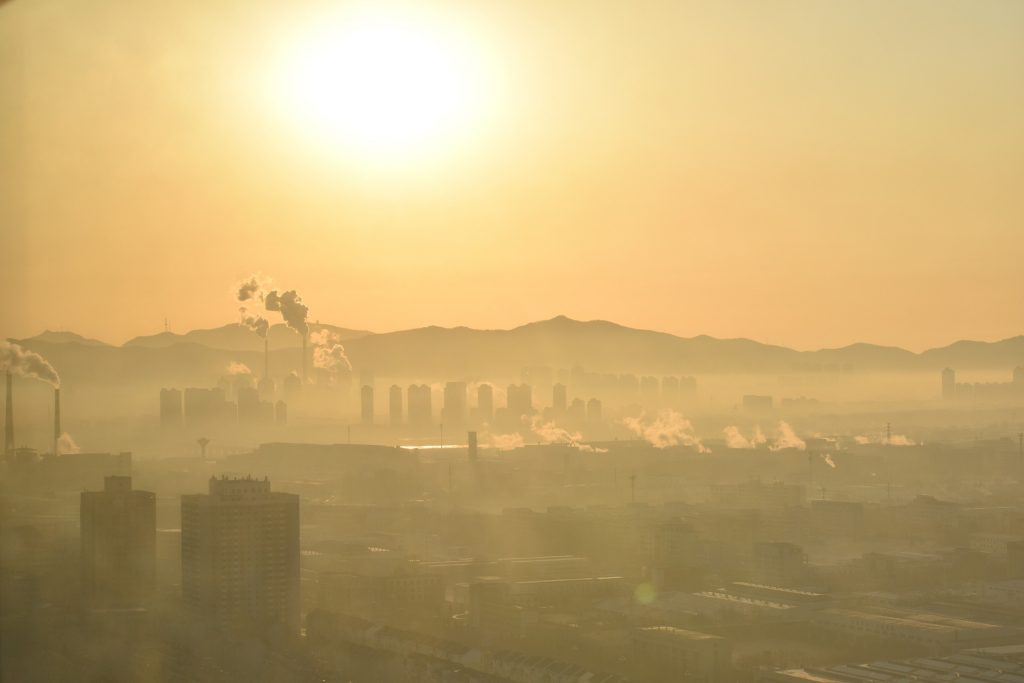 Air pollution caused by industrial output in the city of Yantai